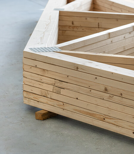 Medinės santvarinės stogų konstrukcijos