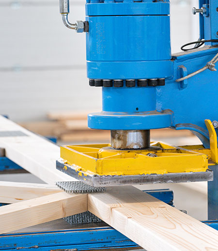 Medinės santvarinės stogų konstrukcijos