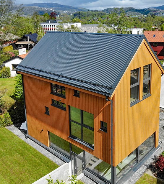 Dvišlaičio stogo medinė konstrukcija