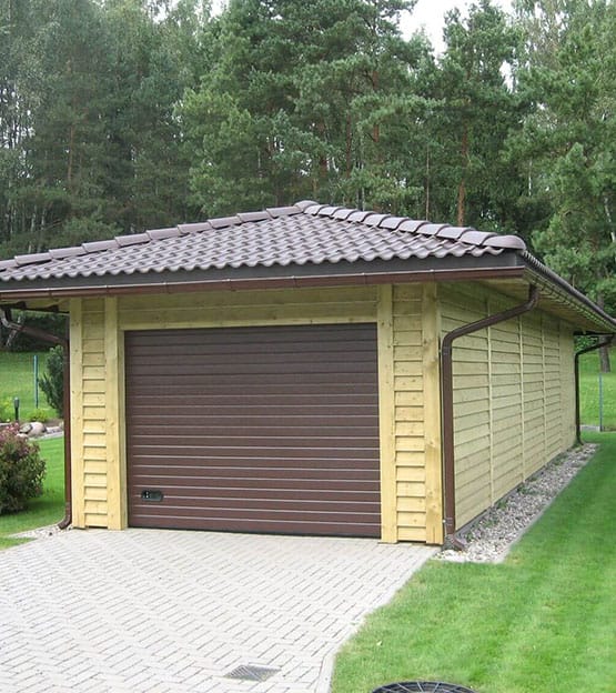 Keturšlaičio stogo medinė konstrukcija