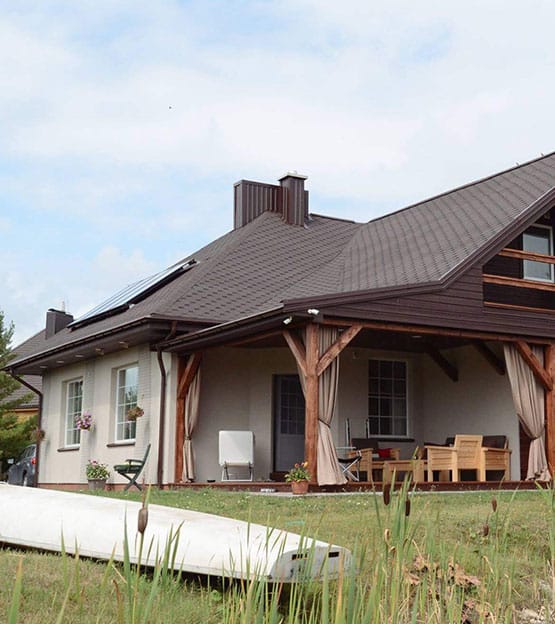 Keturšlaičio stogo medinė konstrukcija