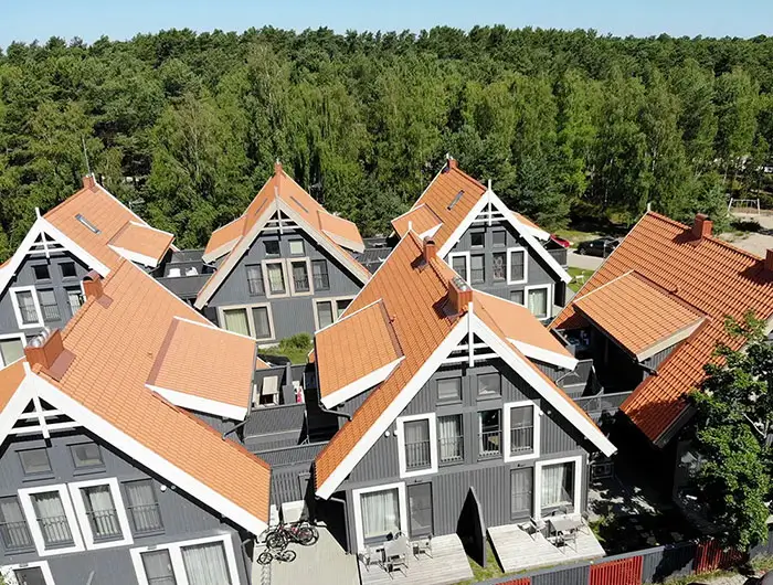 Greitai surenkami karkasiniai ir skydiniai namai